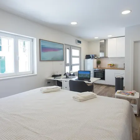 Apartman Nomadic *