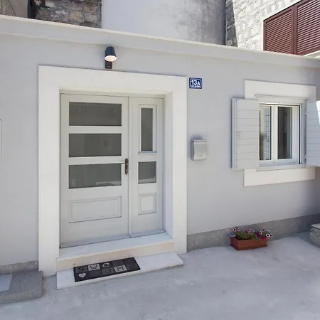 Nomadic Apartman