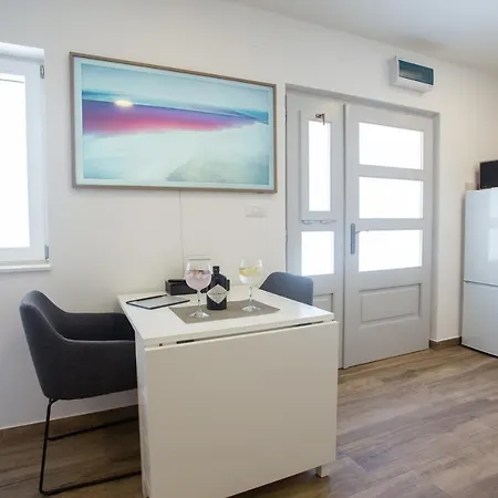 Nomadic Apartman *