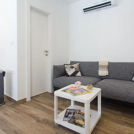 Apartment Nomadic Kastela